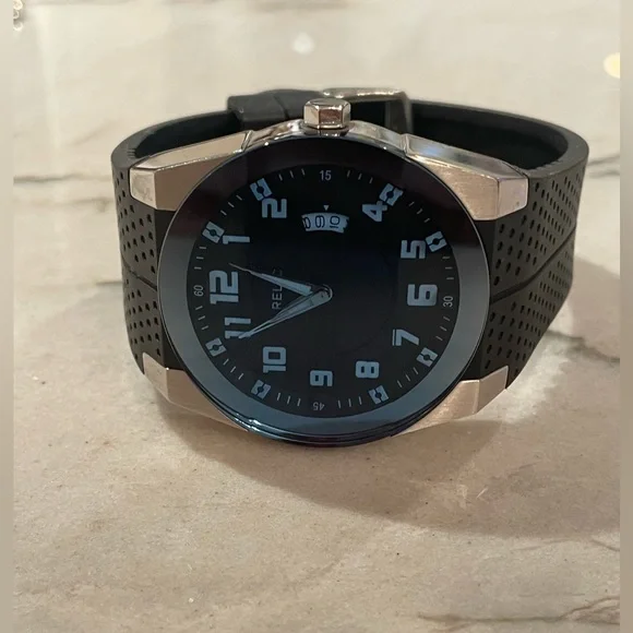 Men’s Relic watch - new without tags/box NWOT -will send in Michael Kors box
